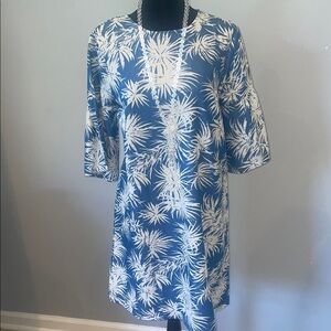 Blue and White Palm Print Dress new with tags vacation wear
